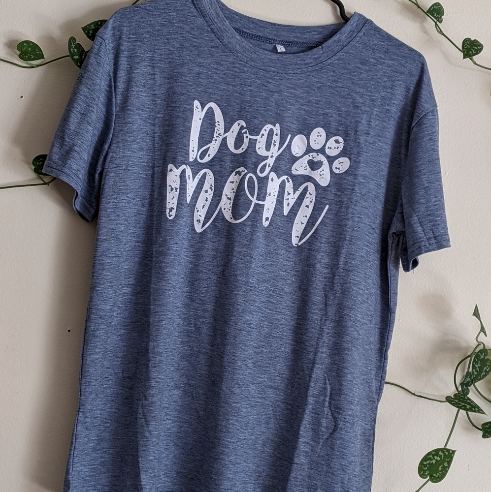 Heather blue "Dog Mom" tee, size Large